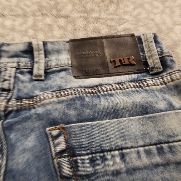 TR Premiem Distressed Jean - Picture 5 of 5